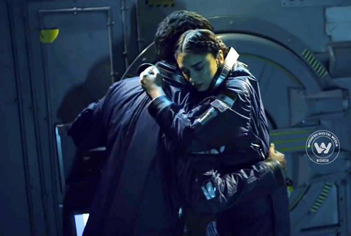 /media/k2/galleries/69092/Antariksham-09