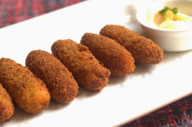 Crispy Potato and Cheese Croquettes Recipe