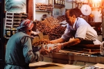 can we eat dates during fast, eating dates during ramadan, health benefits of eating dates during ramadan, Iftar
