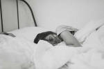 side effects of oversleeping, sleeping too much causes, 6 dangerous side effects of oversleeping, Tension headache