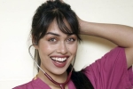 pandemic, Bhasha Mukherjee, miss england gets back to her duty as nhs doctor during pandemic, Bhasha mukherjee
