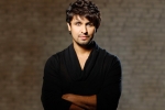 sonu nigam seafood allergy, list of sonu nigam tamil songs, sonu nigam in icu due to severe seafood allergy know causes symptoms, Shreya ghoshal