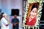 Narendra Modi paying tribute to sushma swaraj, narendra modi about sushma swaraj, sushma swaraj transformed mea narendra modi, Trinamool