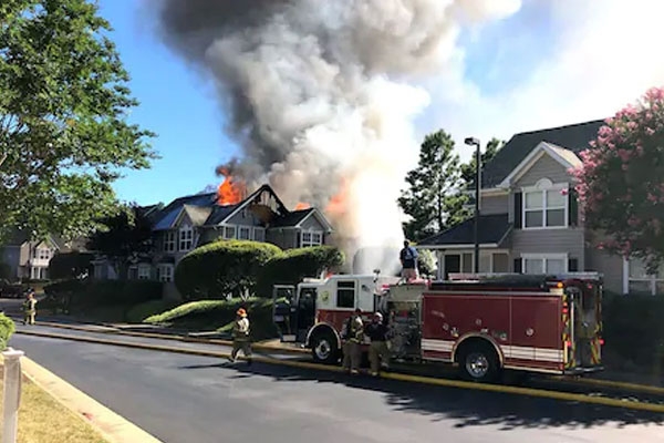 Chopper Crashes into Williamsburg Townhouse, One Dead
