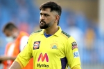 MS Dhoni breaking updates, MS Dhoni, ipl 2022 ms dhoni steps as chennai super kings captain, Suresh raina
