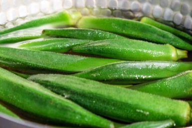 Okra water is the new viral health drink for good skin